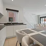 Apartment Newstreet10 - Modern Location In The Heart Of